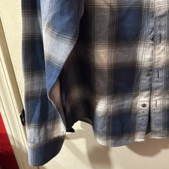 Kuhl men’s shirt - Picture 3 of 5